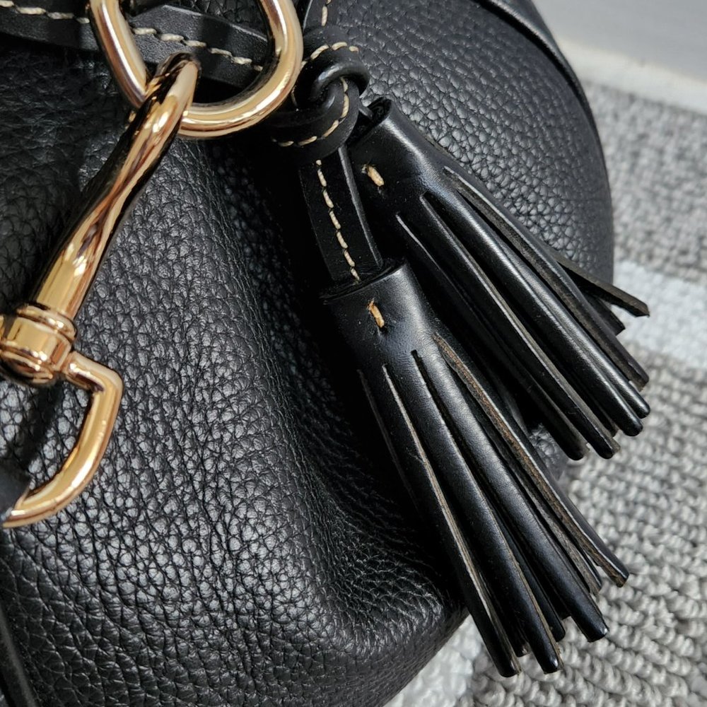 STUNNING Dooney & Bourke Satchel - Picture 7 of 8